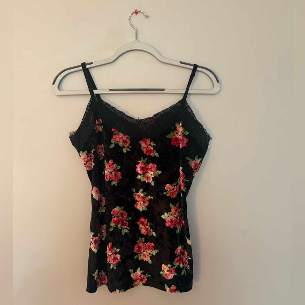 No Boundaries Velvet Floral Tank - Picture 1 of 6